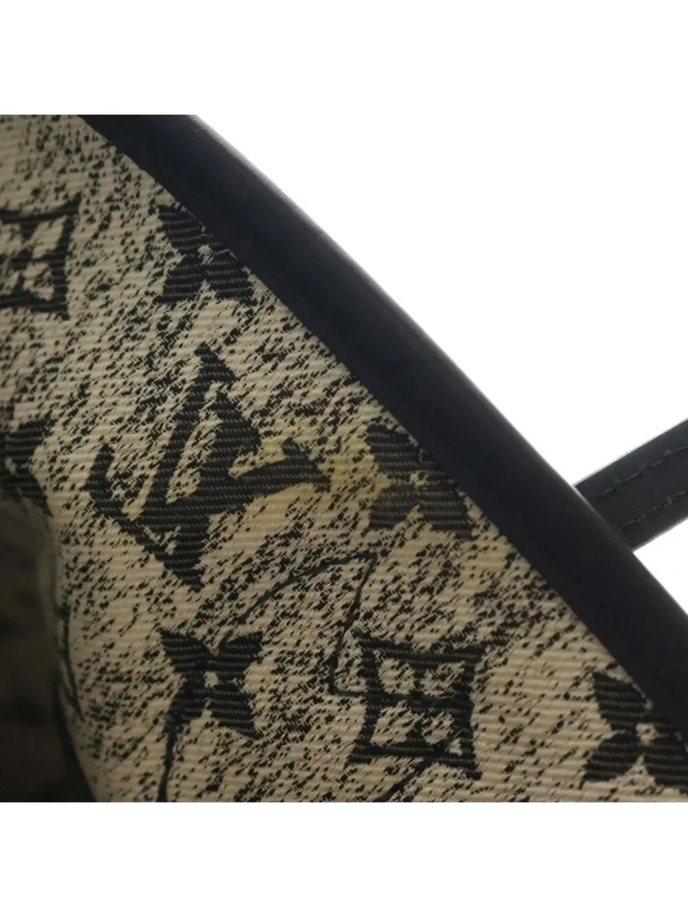 Louis Vuitton Monogram Neverfull MM Tote Gray
